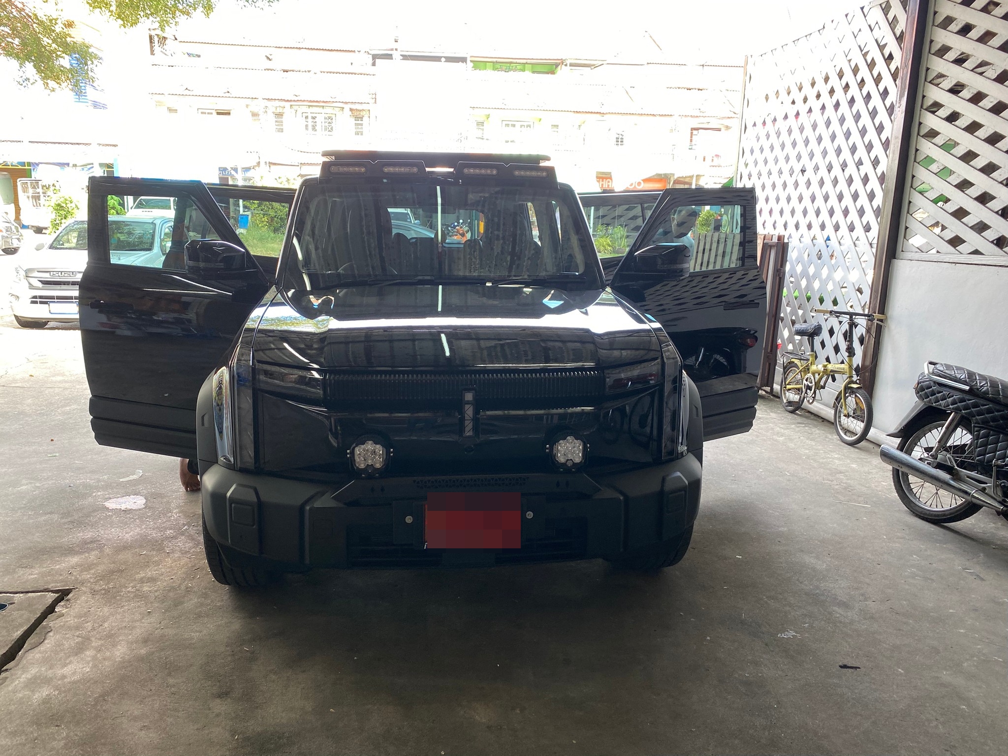 พรมปูพื้นรถยนต์ Omoda Jaecoo6 EV (โอโมด้า เจคลู 6 อีวี) ปูพรมVVIP สีดำด้ายดำ เต็มคัน