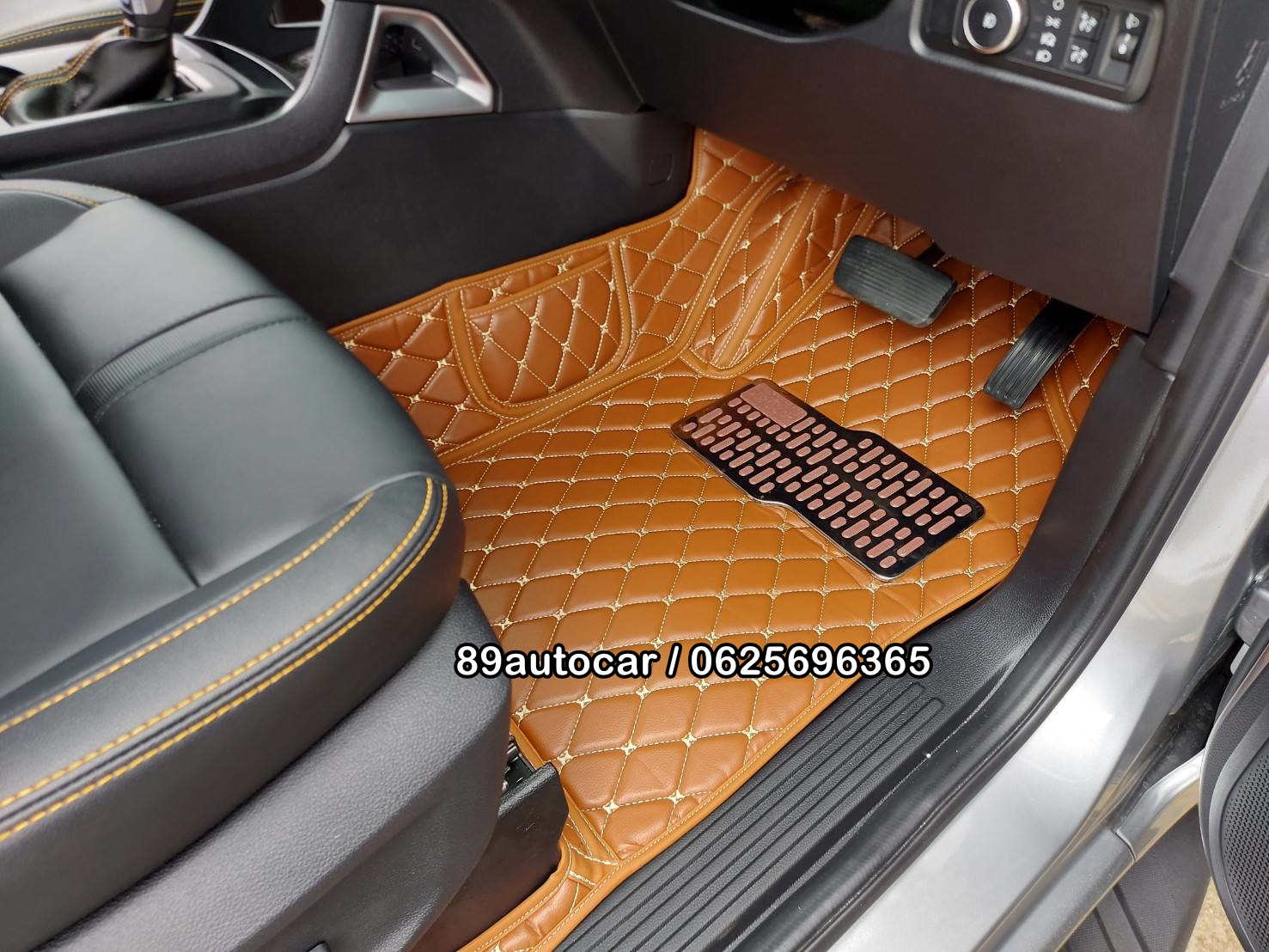 พรมรถยนต์ Ford Ranger 4ประตู 2023 ปูพรม6D สีน้ำตาลเข้ม เต็มคัน