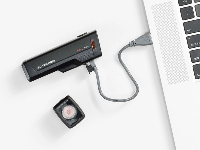 ไฟหน้า+ไฟท้าย BONTRAGER ION PRO RT/FLARE RT LIGHT SET