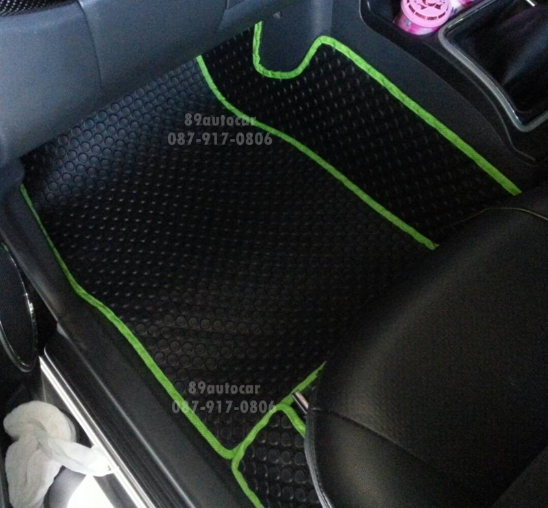 ขายยางปูพื้นรถเข้ารูป Isuzu D-Max 2005-2011 4 ประตู ลาย กระดุมสีดำขอบเขียว