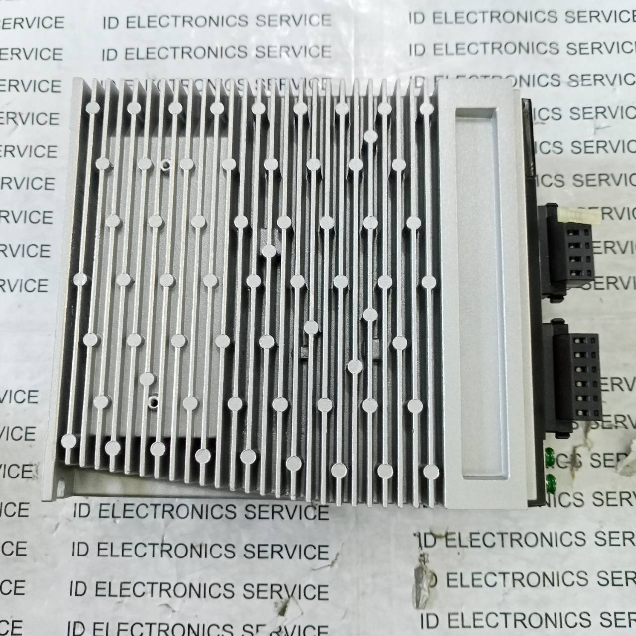 R88D-KP08H SERVO DRIVE " OMRON "