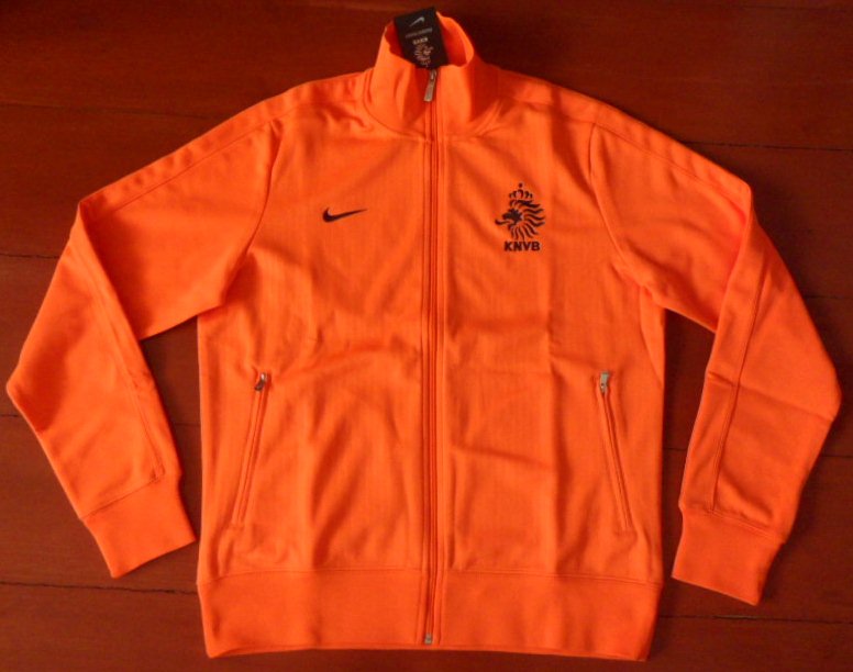 เสื้อฟุตบอล ทีมชาติเนเธอร์แลนด์ ชุดเสื้อแจ็กเก็ต Authentic N98 Jacket ชุดลุยศึกยูโร 2012 ใหม่ L-Size / THE NETHERLANDS Football Shirt Authentic N98 Jacket Kit EURO 2012 Jersey NEW L-Size