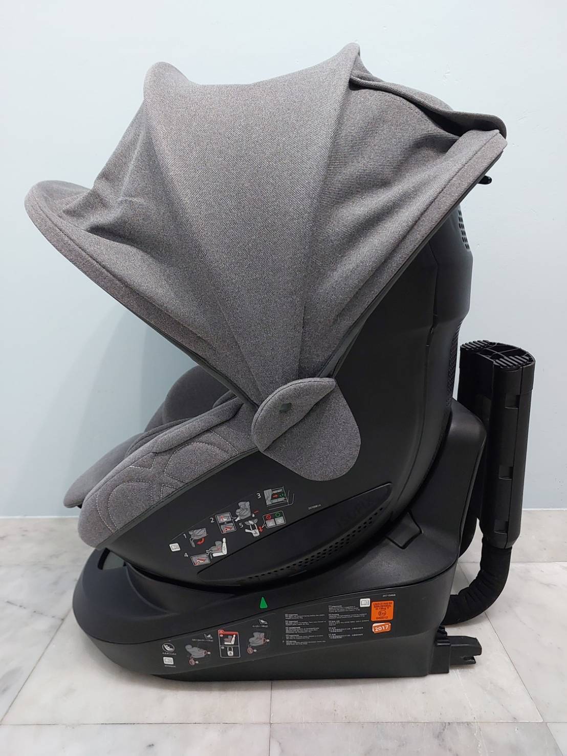 Ailebebe Kurutto 4i (isofix) premium natural สีเทา **มือสอง สภาพสวย ทำความสะอาดพร้อมใช้งาน**