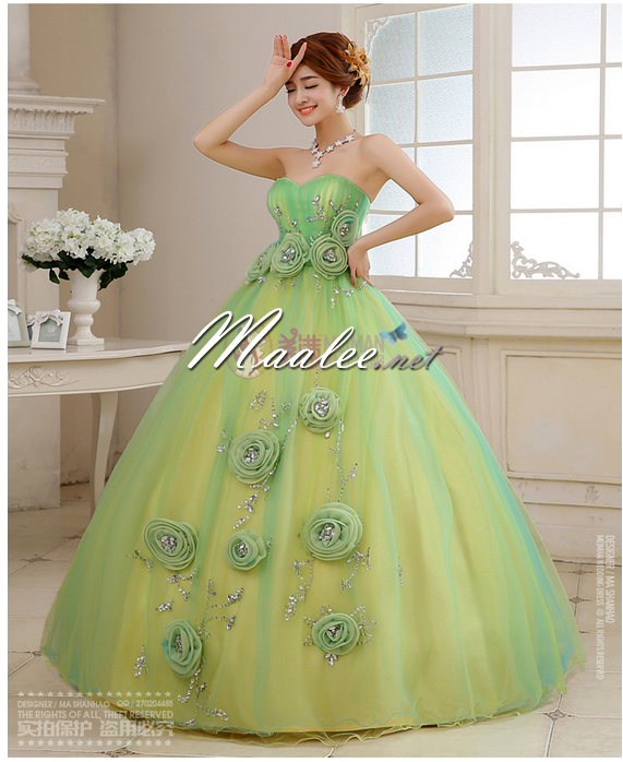 พร้อมเช่า ชุดแฟนซี เกาะอก สีเขียว อกจับจีบปักเลื่อม และดอก น่ารักมาก ใส่ถ่ายพรีเวดดิ้งได้