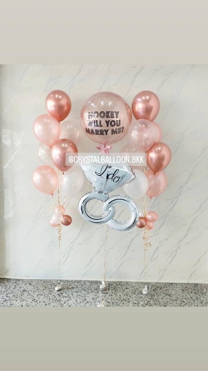 ลูกโป่ง Will You marry Me? Bubble ขนาด 24" กลิตเตอร์สีโรสโกล 1 ลูก พร้อม ช่อลูกโป่ง ช่อ 7 ลูก 2 ช่อ,ฟอยล์แหวนคู่ 1 ชิ้น พร้อมตกแต่ง สามารถเปลี่ยนสีลูกโป่ง/เปลี่ยนข้อความ/เปลี่ยนขนาด/เปลี่ยนฟอยล์ตกแต่งได้