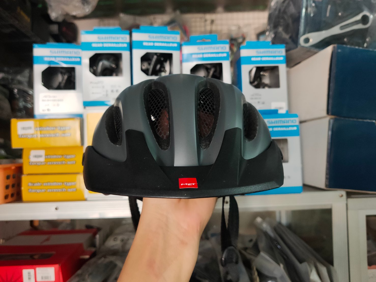 MET Crossover Helmet 2019 หมวกเสือภูเขารุ่นใหม่ มีสินค้าเทาดำ ไซส์ M
