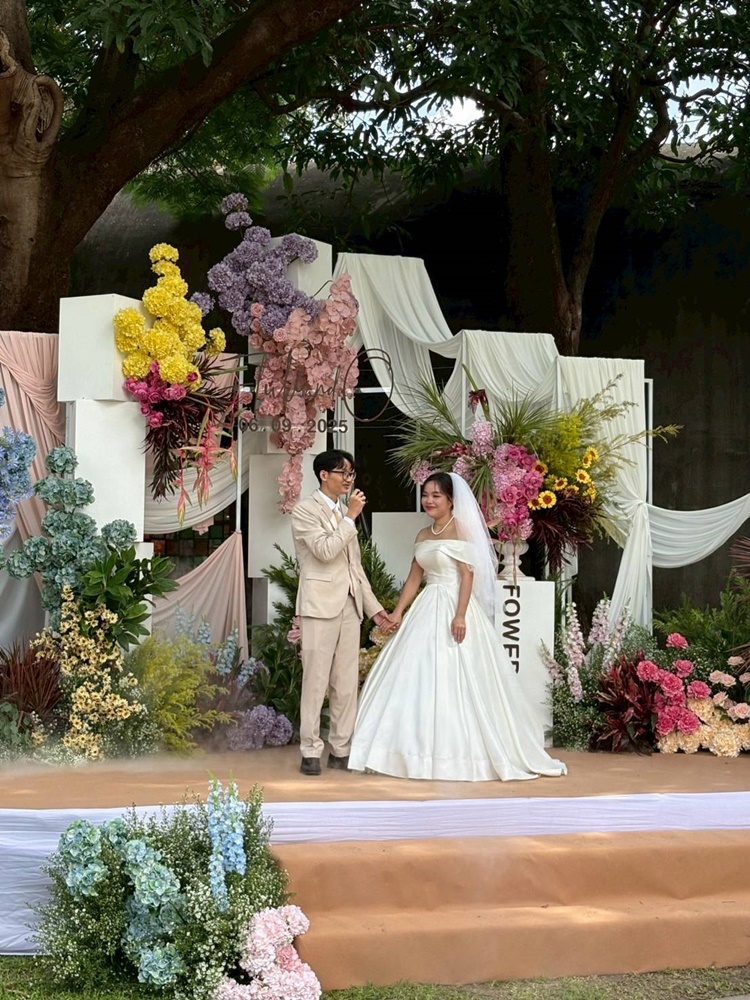 พร้อมเช่า ชุดสูทชาย สูทเพื่อนเจ้าบ่าว สีครีม เบจ Beige Brown (ไม่มีกั๊ก)