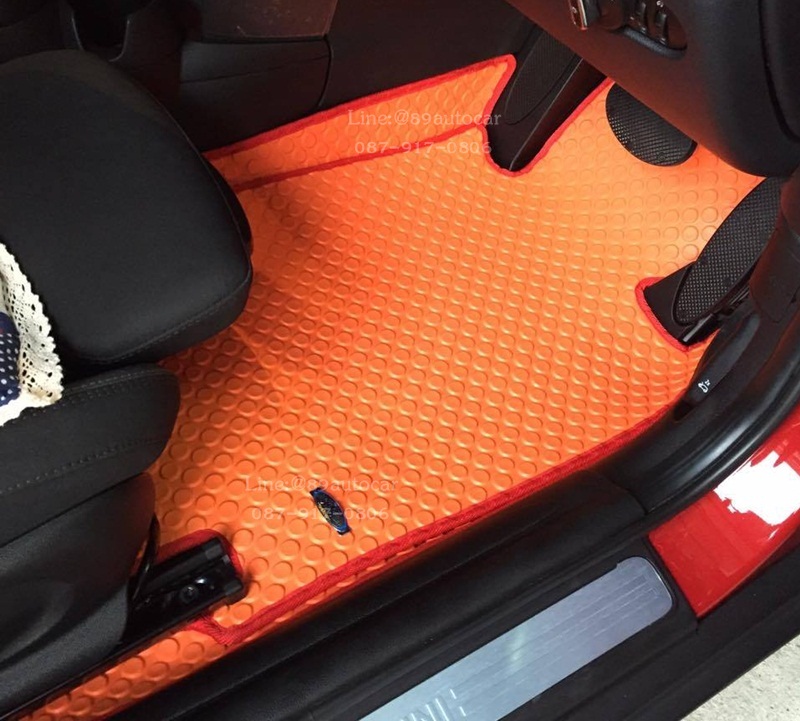 ยางปูพื้นรถยนต์เข้ารูป Mini Cooper S F55 ลายกระดุมสีส้มขอบส้ม + ท้าย