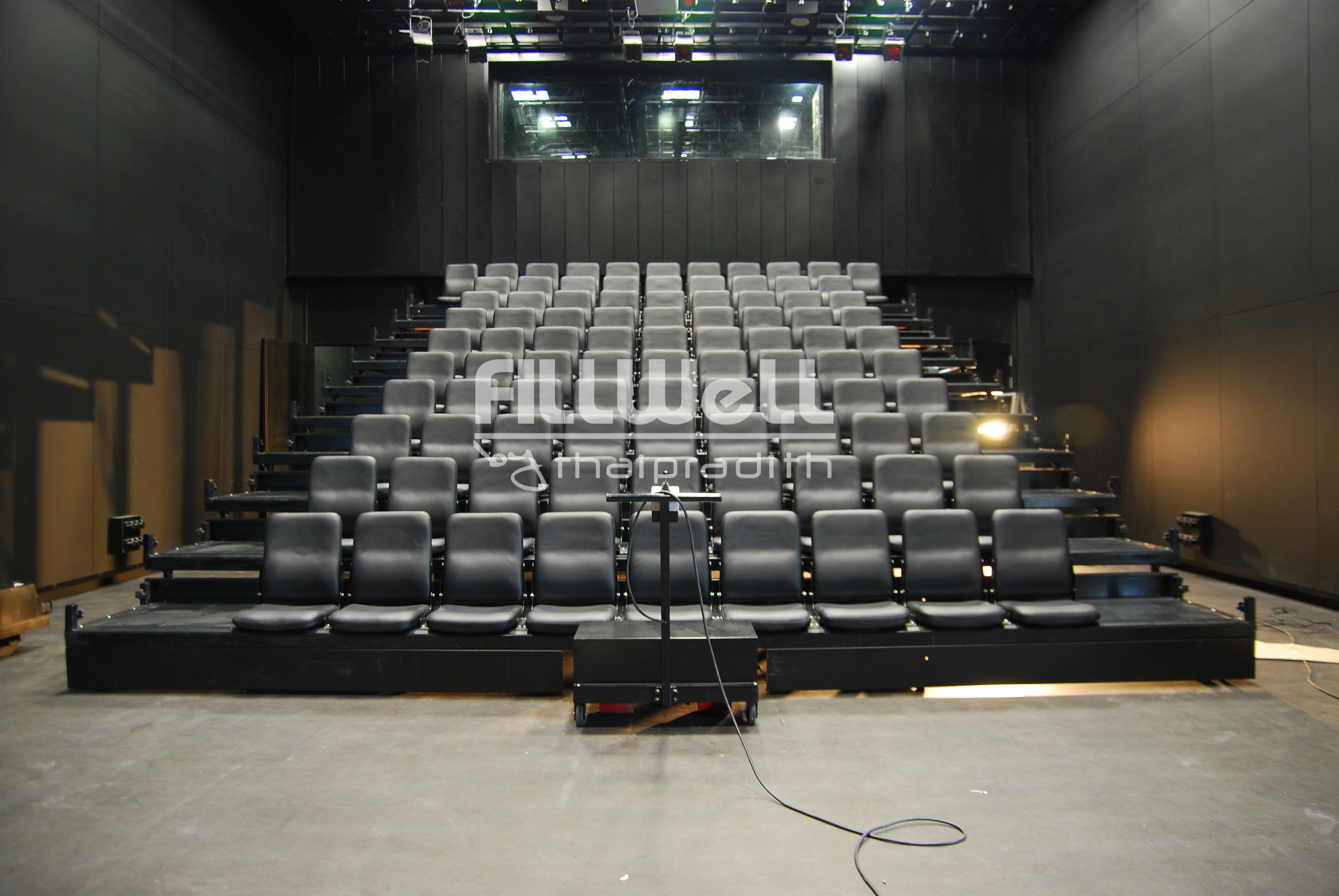 อัฒจันทร์พับเก็บได้ ออกแบบตามพื้นที่หน้างาน