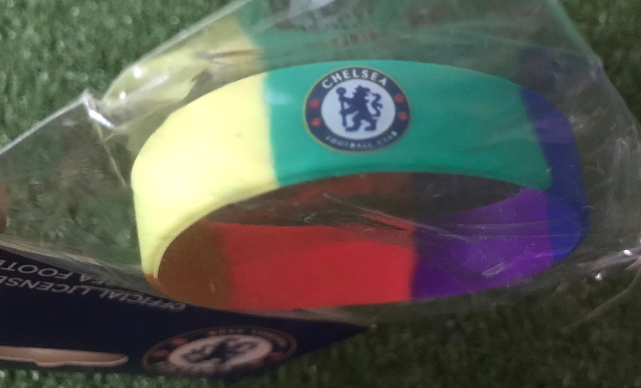 สายรัดข้อมือซิลิโคน ฟุตบอล สโมสรเชลซี - Pride & ตราสโมสร CFC ใหม่ / CHELSEA Football Club Silicone Wristband - Pride & CFC Logo NEW