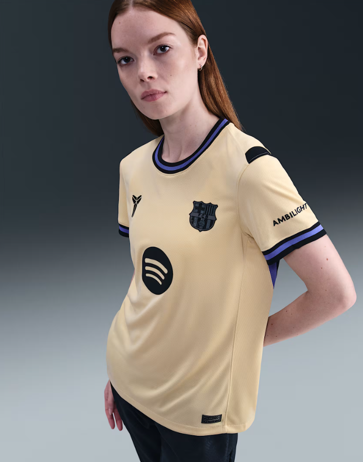 เสื้อผู้หญิงบาร์เซโลน่า 2025 2026 ทีมเยือน รุ่นแฟนบอลของแท้