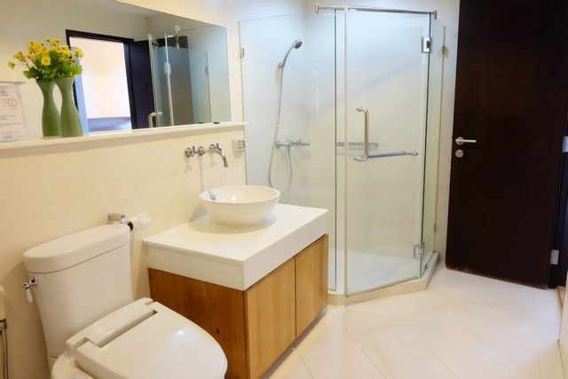 ให้เช่าคอนโด ดิ แอดเดรส สุขุมวิท 42 ตึก B 89.3 ตร.ม.2 ห้องนอน ห้องสวย ตกแต่งครบ ใกล้ BTS เอกมัย