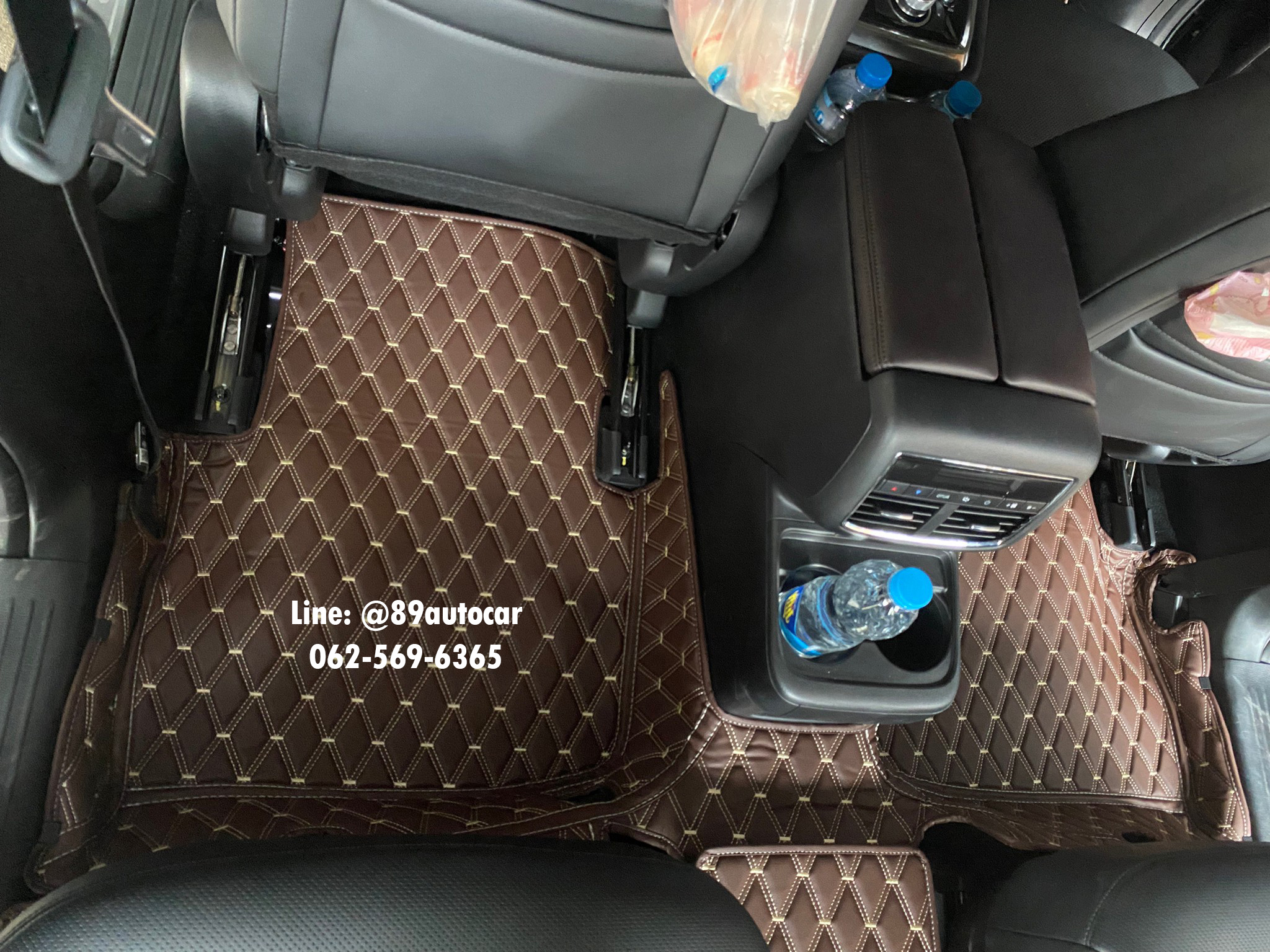โรงงานพรมปูพื้นรถยนต์ Mazda CX-8 2023 6 ที่นั่ง สีกาแฟด้ายทอง ด้ายคู่ เต็มคัน