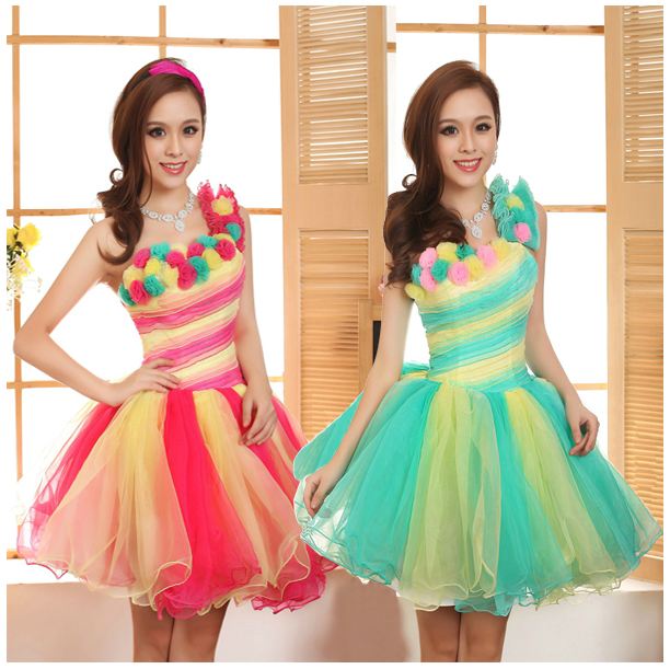 พร้อมเช่า ชุดแฟนซี เช่า 500 ชุดราตรีสั้น ลายทาง สีลูกกวาด แต่งดอกไม้