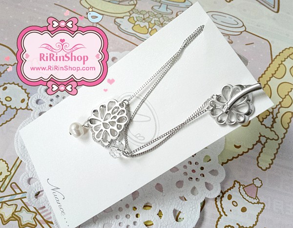 Nuance สร้อยข้อมือดอกเดซี่ แต่งมุกธรรมชาติ (silver)