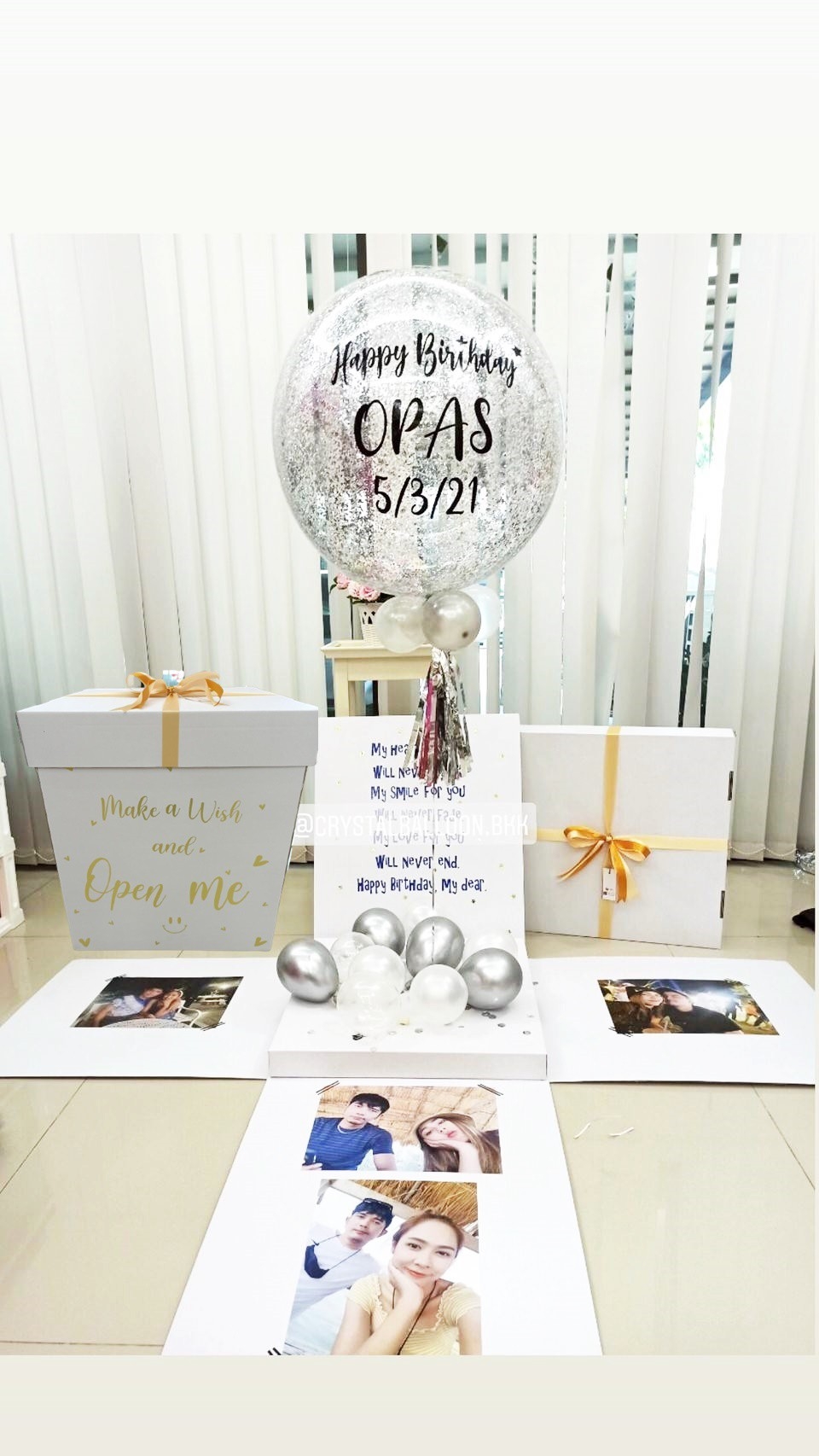 Surprise Box กล่องเซอร์ไพรส์วันเกิด Bubble ขนาด 24" โทนสี เงิน พร้อมตกแต่ง สามารถใส่รูปได้ 4 ใบ สามารถเปลี่ยนสีลูกโป่ง/เปลี่่ยนข้อความได้