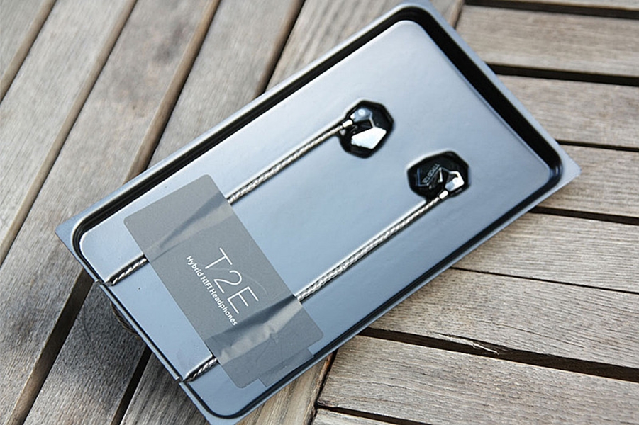 ขาย หูฟัง TTPOD T2E หูฟัง3 Driver (2BA 1Dynamic) สายชุบเงิน รุ่นเบสหนัก - สีม่วงใส