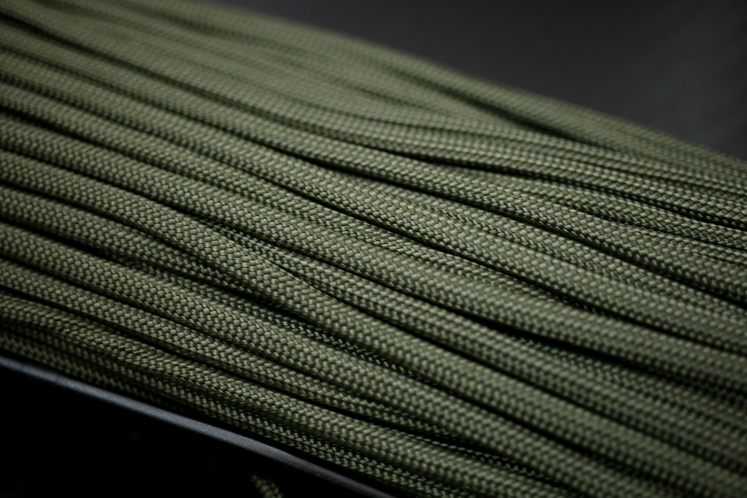 เชือกพาราคอร์ด PARACORD 550 คุณภาพสูง # ARMY GREEN ใช้ได้งานได้เอนกประสงค์