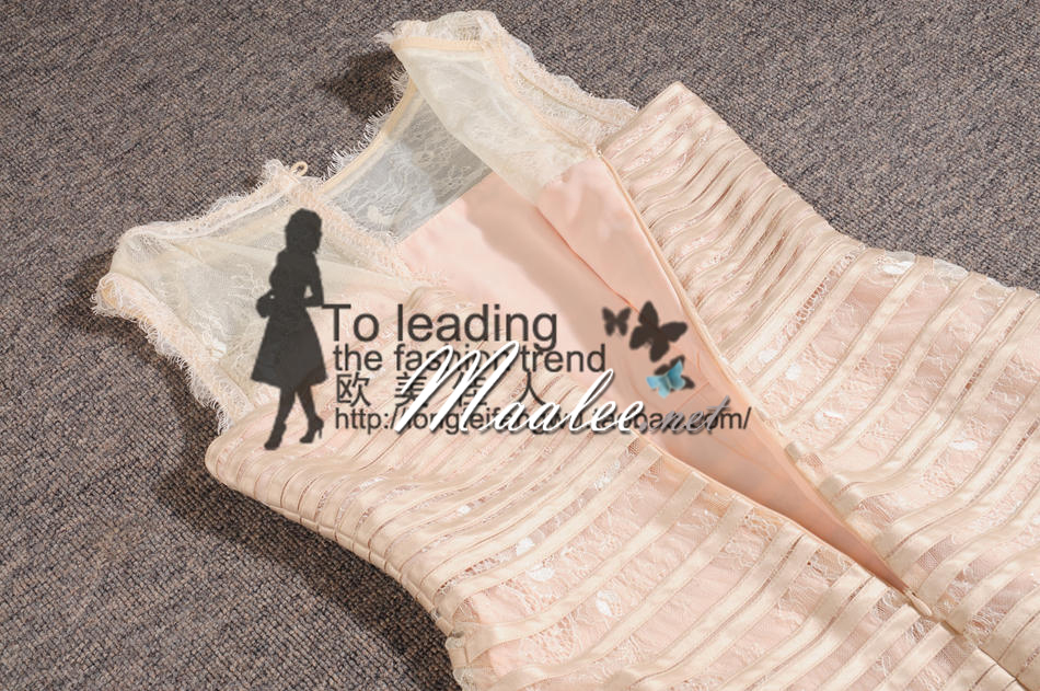 พร้อมเช่า ชุดเดรส/ชุดราตรีสั้น แขนกุด สี Apricot ผ้าลูกไม้โปร่ง ซับในสีเนื้อ ด้านนอกตัดเย็บทำเป็นลายขวาง