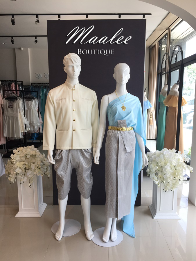 เช่า ชุดไทย ชุดเพื่อนเจ้าสาว ชุดไทยผ้าถุงสีเทาเงิน สไบเรียบสีฟ้า