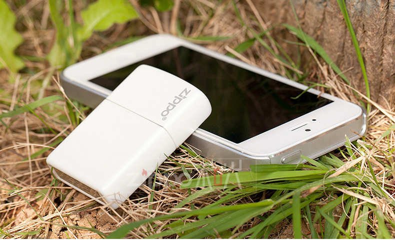 ไฟแช็ค Zippo แท้ " Zippo 214ZL Logo White Matte Finish Lighter " แท้นำเข้า 100%