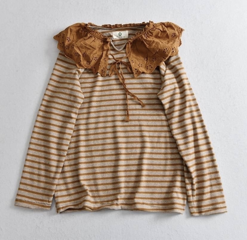 เสื้อยืดลายทางแต่งปกระบายผ้าลูกไม้