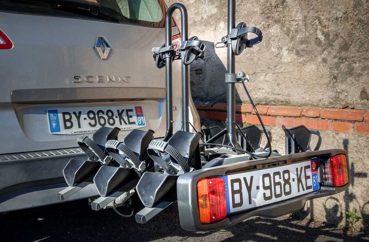 แร็คจักรยาน แร็คท้ายรถ BUZZRACK BUZZRACER 3, 3 BIKES REAR RACK. (ECE APPROVED AND XP)