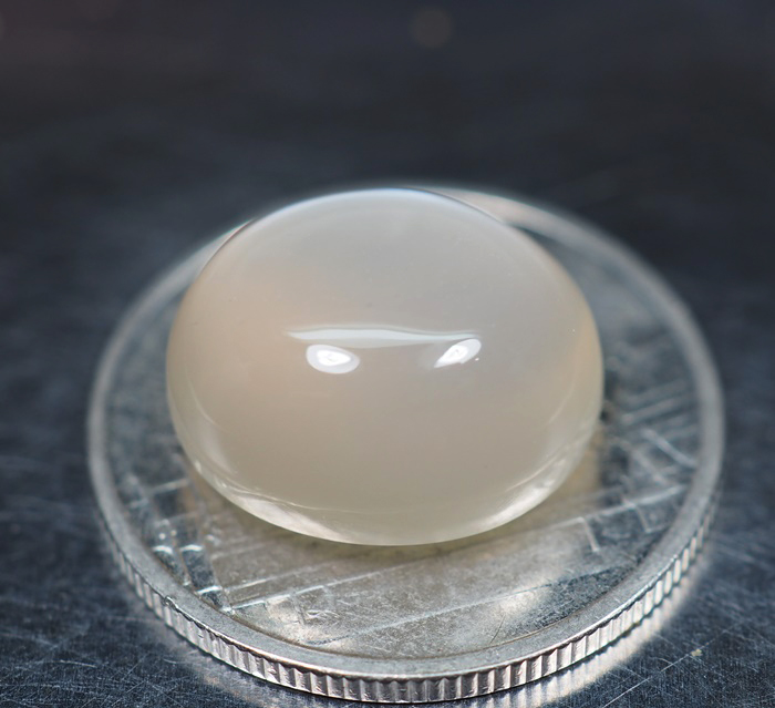 มูนสโตนหรือมุกดาหาร 8.35 กะรัตสวย