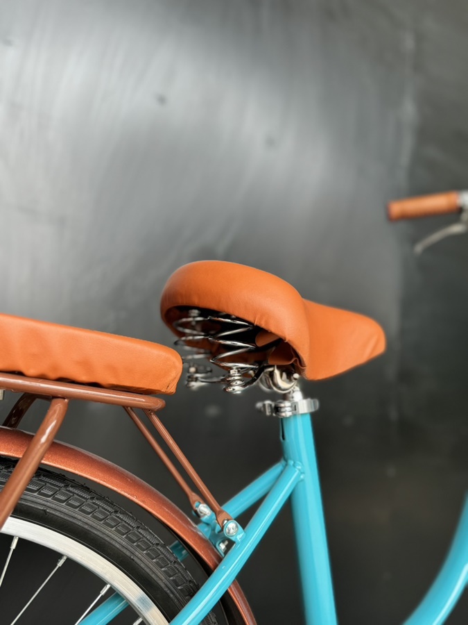 CANDY bicycle model SWEET MODEL2024, 24-inch wheels, HI TEN STEEL frame.