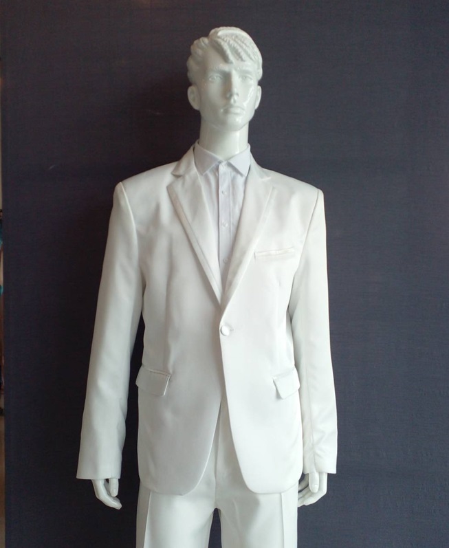 พร้อมเช่า ชุดสูทชาย พลัสไซส์ สีขาว แต่งขอบปก ผ้าใส่สบาย