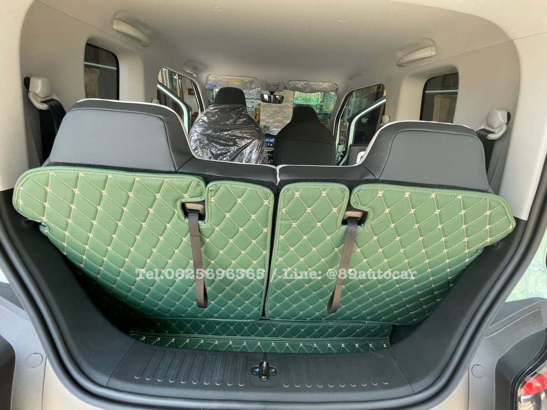 พรมปูพื้นรถยนต์ Wuling Air EV ปูพรม6D สีเขียวด้ายทอง เต็มคัน