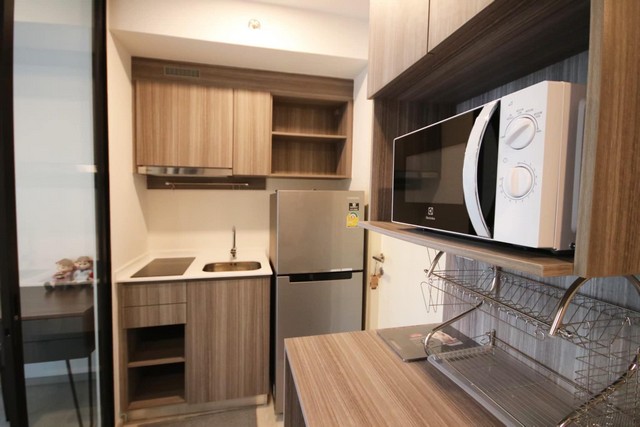 ให้เช่าคอนโด ไนท์บริดจ์ พหลโยธิน - อินเตอร์เชนจ์ 35 ตรม.แอร์ 3 ตัว วิวสระน้ำ มีเครื่องซักผ้า ใกล้ BTS