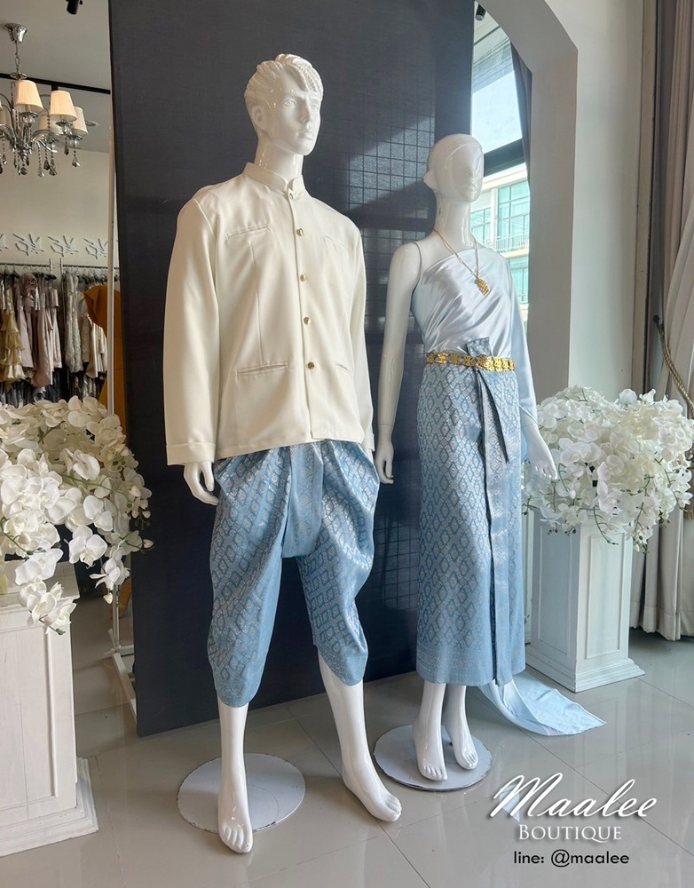 เช่า ชุดไทย ชุดเพื่อนเจ้าสาว ชุดไทยผ้าถุงสีฟ้าเทาเงิน สไบเรียบสีฟ้าอ่อน