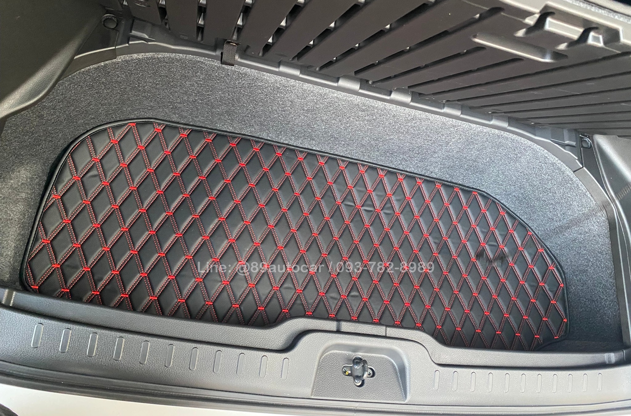 พรมปูพื้นรถยนต์ Nissan SERENA S-Hybrid Highway Star (C27) ปี 2024-2025 ปูพรมVVIP สีดำด้ายแดง เต็มคัน