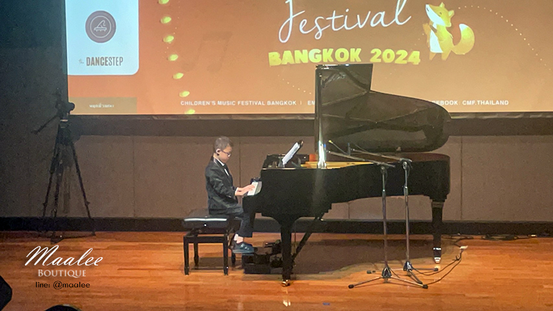 พร้อมเช่า ชุดสูทเด็กชาย สีดำ เนื้อกากเพชร แบบหรูหรา **พร้อมเช่า 120,130,140,150,160,170**