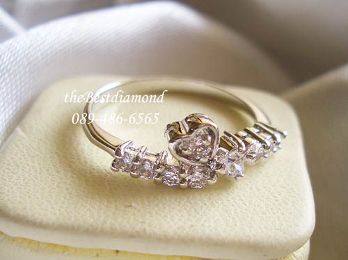 BR416RD+++แหวนแถวน่ารักๆ ดีไซน์ลงตัวสวยงาม +++ใช้เพชรหัวใจ ผสมพชรกลมได้ลงตัวสวยงาม เพชรสวย แบบน่ารักๆ ใส่ติดนิ้วได้เลยค่ะ