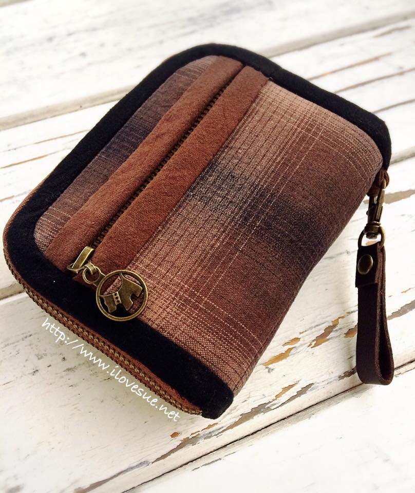 กระเป๋าสองซิปเล็กลายดัชชุน - สั่งทำ ไม่มีพร้อมส่ง