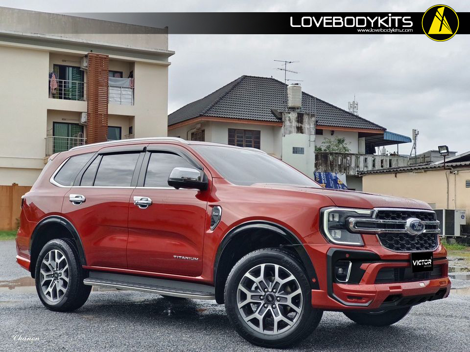 ชุดแต่ง VICTOR V1 : EVEREST 2023