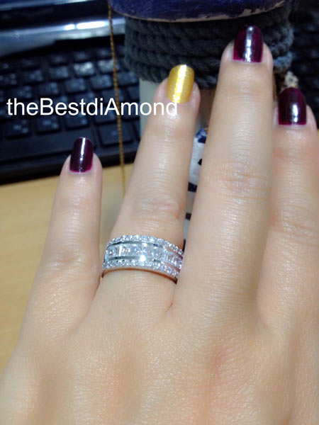 SR012RD แหวนเงินแท้ ใส่เป็นแหวนคู่รักได้ หรูหรา ดูไฮโซ ดูดีมากๆ เพชรแวววาวระยิบระยับ ใช้เพชรcz กลม กับ สี่เหลี่ยม แบบมาจากร้านจิวเวลลี่เลยค่ะ