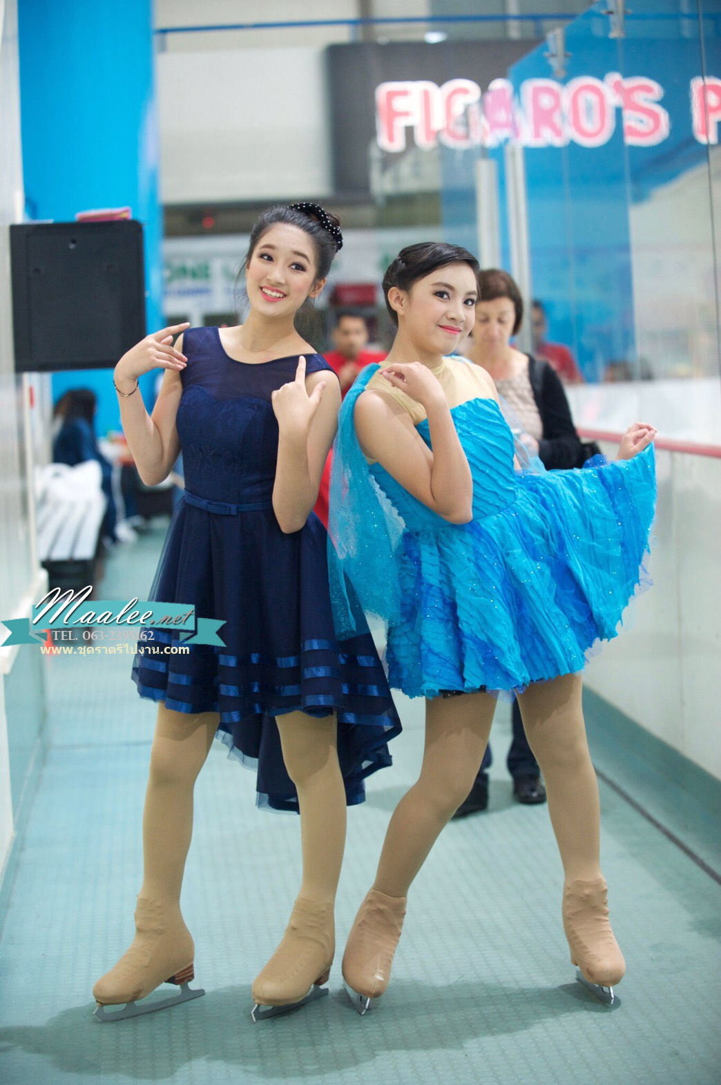 พร้อมเช่า ชุดราตรีแขนกุด หน้าสั้นหลังยาว สีกรมท่า แบบหน้าสั้น/หลังยาว สวยเก๋ กระโปรงตาข่าย (เชือกผูกหลัง)