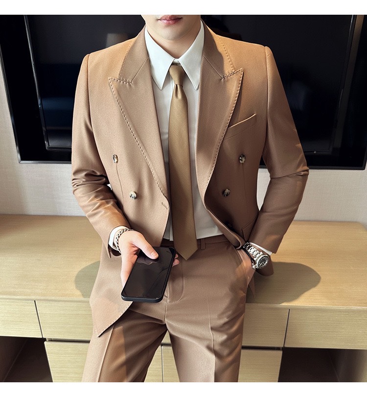 Pre-order ชุดสูทชาย สีน้ำตาล กระดุม2แถว คอปกแต่งขอบ