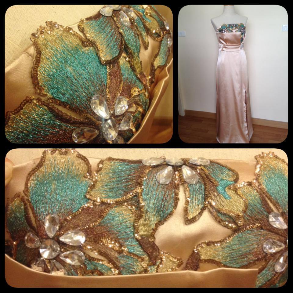 พร้อมเช่า ชุดราตรียาว สีทอง เกาะอกลูกไม้ปัก ทรงหางปลา ผ้าซาติน