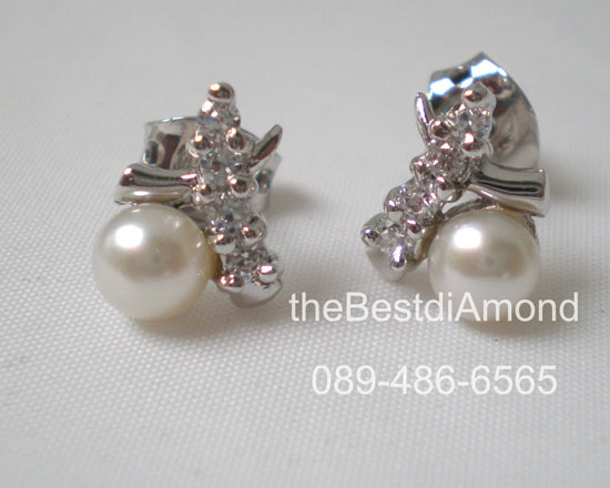 BE614RD+++ต่างหูมุกแท้ x style +++รูปแบบดูดี ไฮโซ ผู้ดีมากค่ะ แบบเรียบๆ แต่เก๋ ใส่ติดหูได้ทุกโอกาส