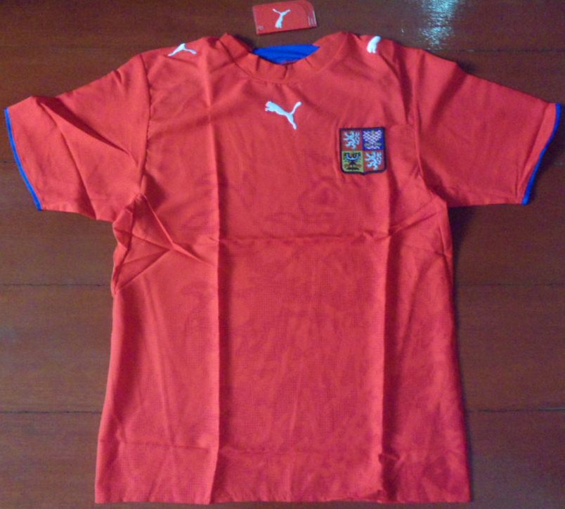 เสื้อฟุตบอล ทีมชาติสาธารณรัฐเช็ค ชุดเหย้า ชุดลุยศึกฟุตบอลโลก 2006 ใหม่ M-Size / CZECH REPUBLIC Football Shirt Home Kit World Cup 2006 Jersey NEW M-Size