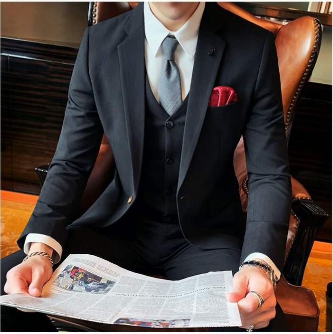 Pre-order ชุดสูทชาย เนื้อผ้าฟูเด้ง สีดำ (พร้อมเสื้อกั๊ก)