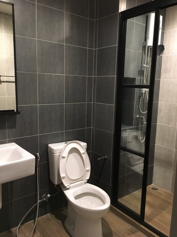 ให้เช่าคอนโดเดอะเบส การ์เดน-พระราม 9 ห้อง 31 ตร.ม.เฟอร์ครบ มีเครื่องซักผ้า พร้อมอยู่