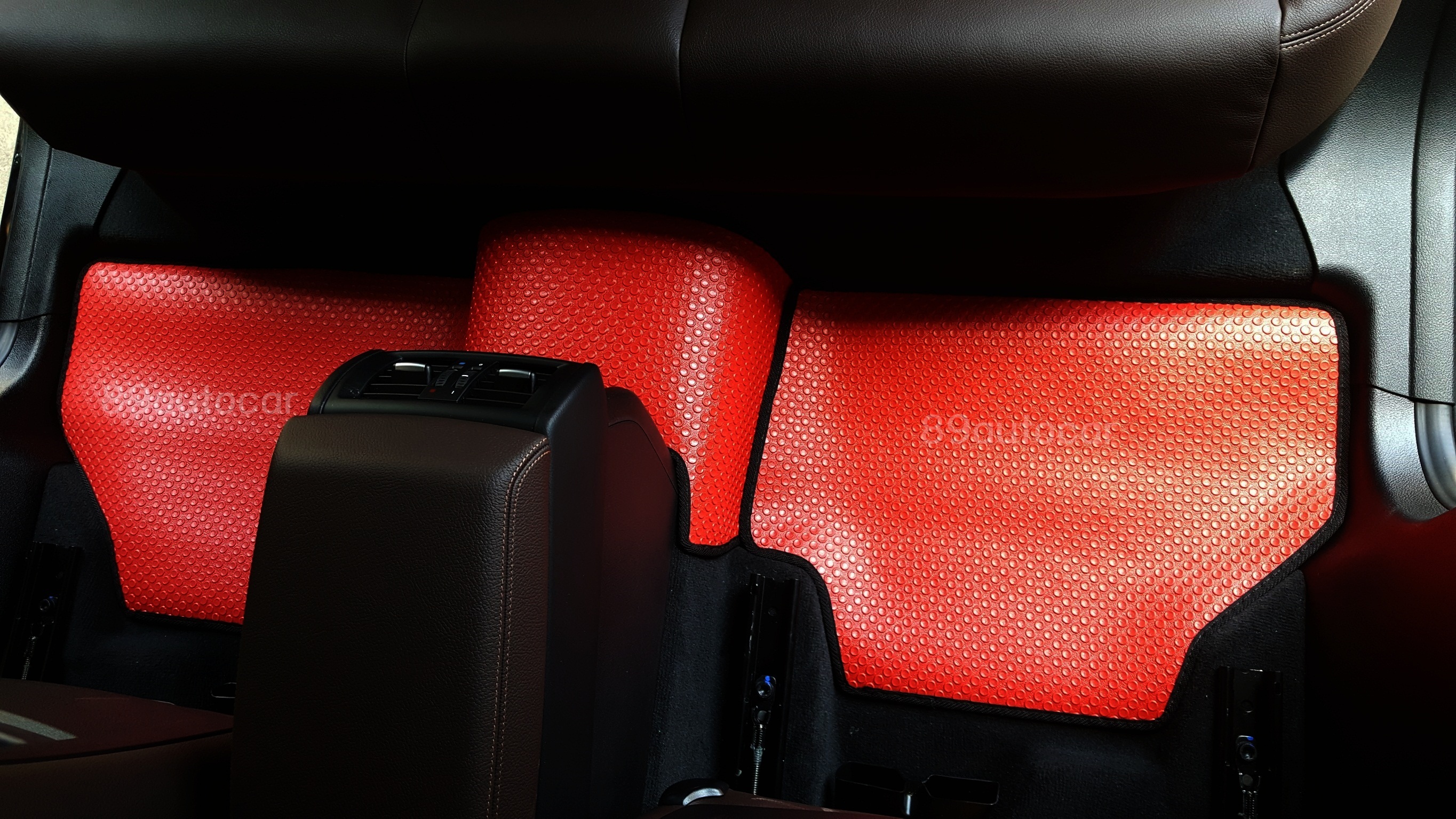 BMW X3 2017 ปูพรมกระดุมเล็กสีแดงขอบดำ + ท้าย เข้ารูป