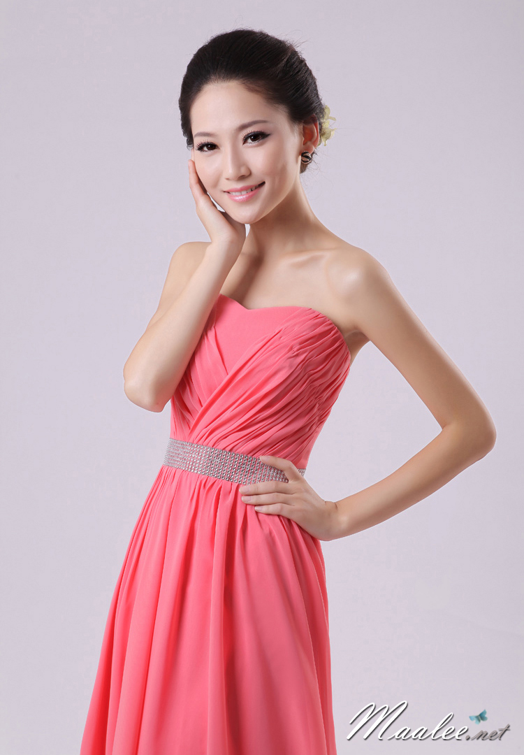 พร้อมส่ง ชุดราตรียาว เกาะอก ผ้าชีฟอง สีชมพู คอเว้า Sweet Heart จับเดรป แต่งเลื่อมที่เอว