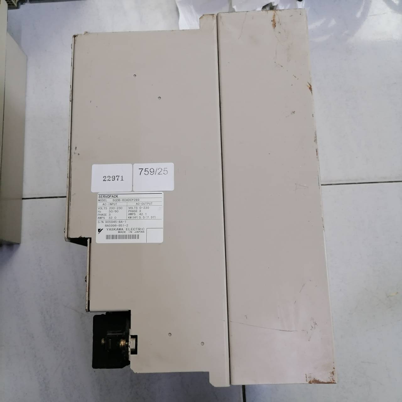 SERVO DRIVE “ YASKAWA ” รุ่น SGDB-60ADGY289