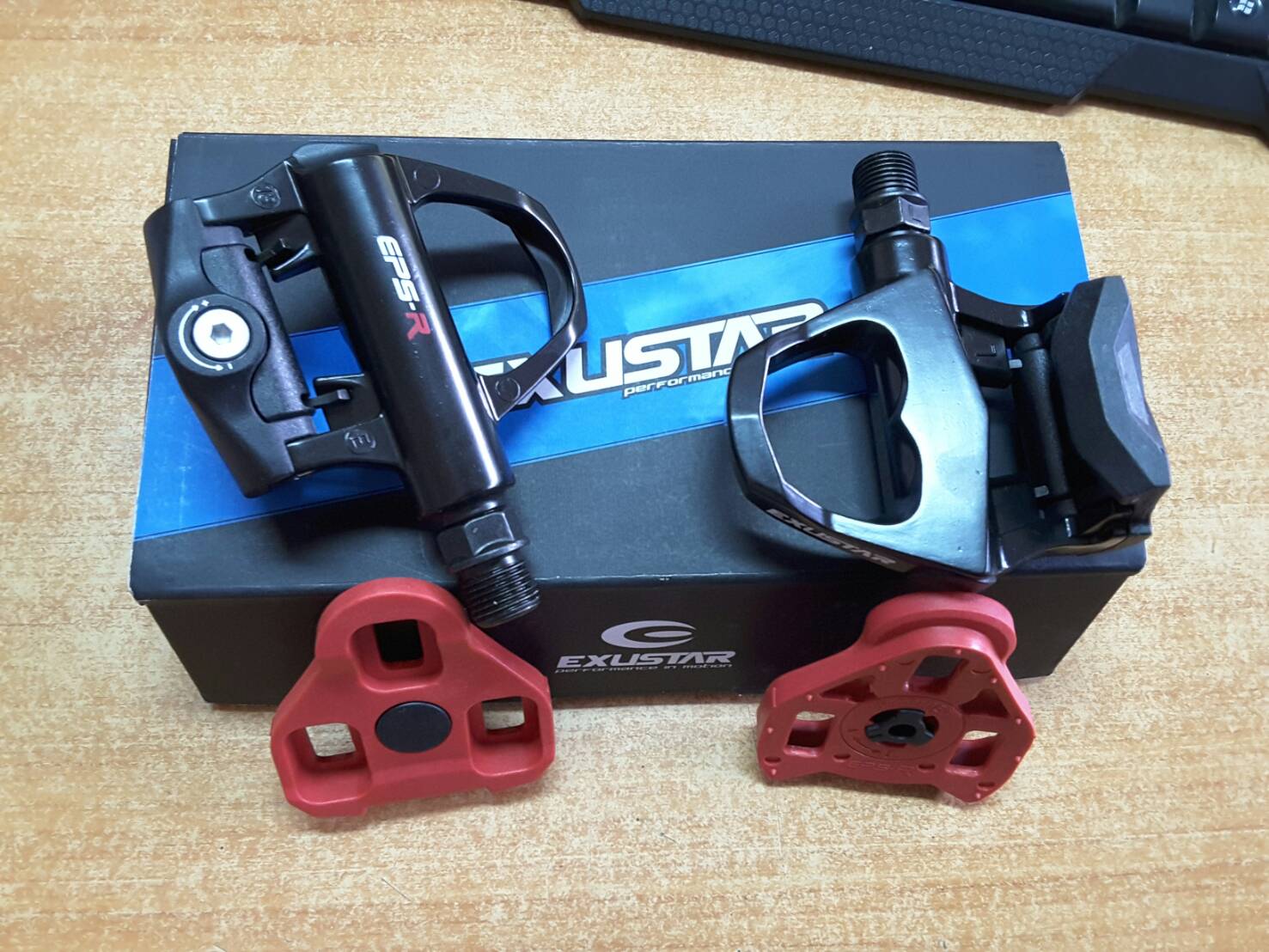 บันไดเสือหมอบ EXUSTAR E-PR16